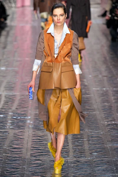 Look 23